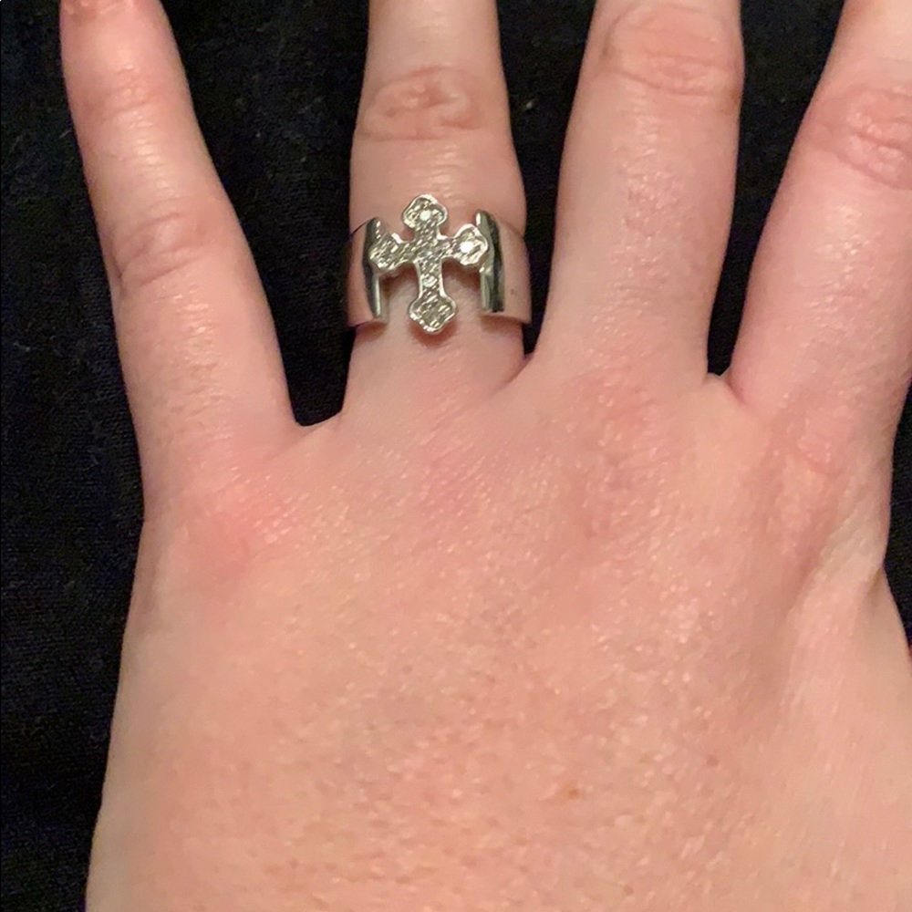Silver cross ring - Picture 2 of 2